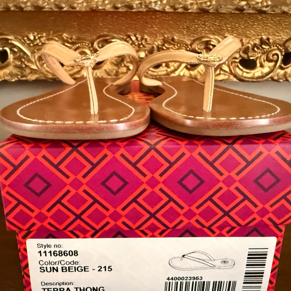 Tory Burch, Terra Thong Leather Sandals, Beige, Size 6 - Picture 7 of 11